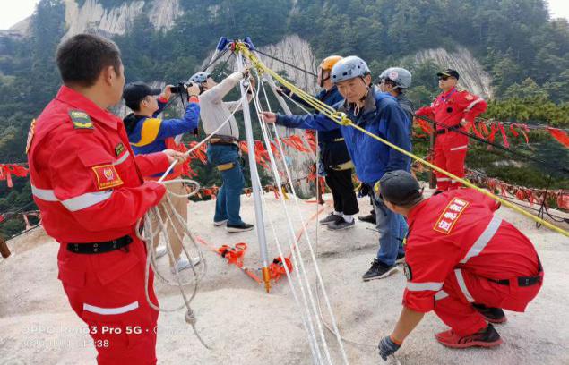 我院紧急医学救援队参加2020年陕西省山地救援演练及保障任务